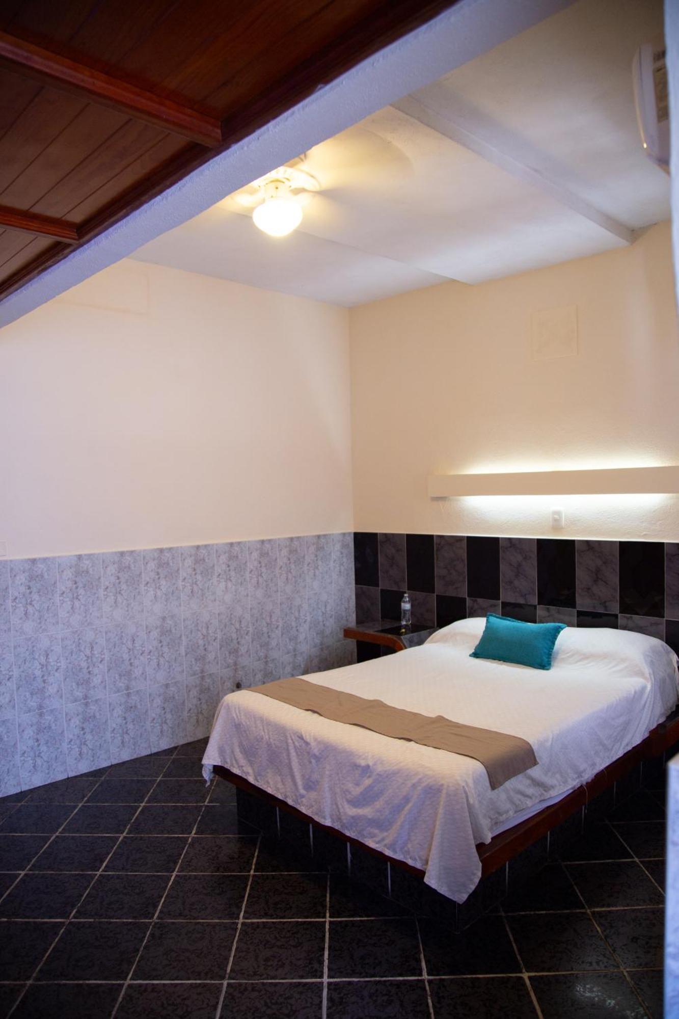 Ayenda Privada Guadalupe Hotel Monterrey Luaran gambar